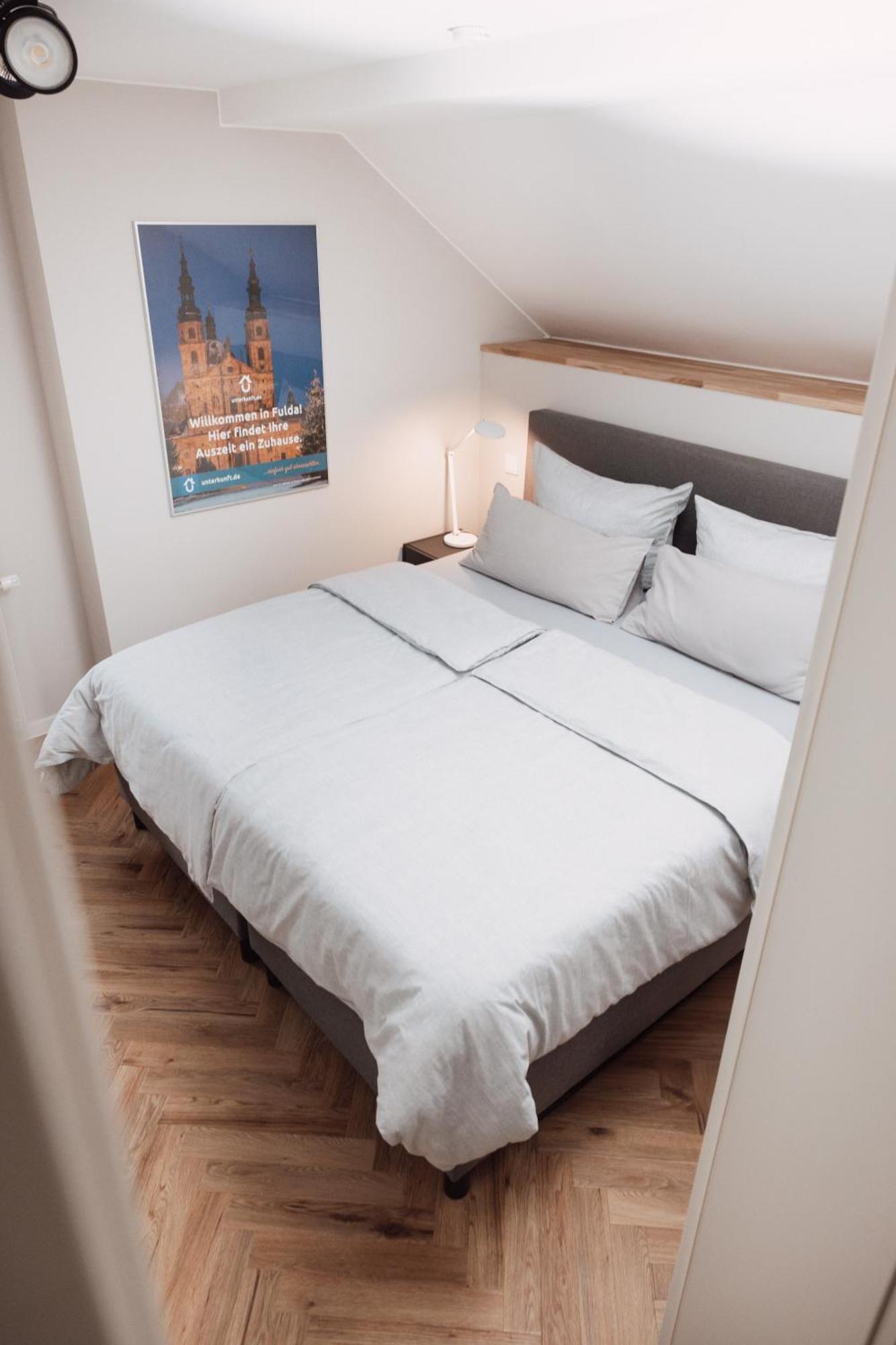Dom Apartment IV - Modern & Zentral Mit Kostenfreiem Parkplatz Fulda Ngoại thất bức ảnh